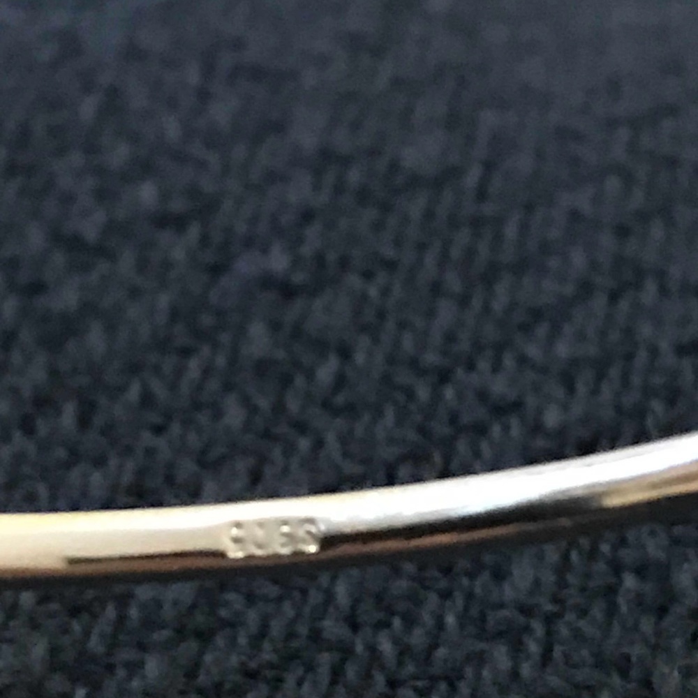 π LAST 1- PLATINUM PLATED CURVED CUFF BRACELET - Picture 4 of 4